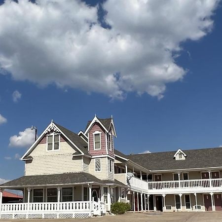 Victorian Inn Cleveland Exterior photo